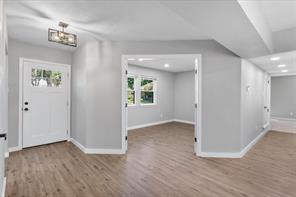1815 Wellington Court - Photo 2
