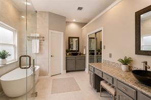 1720 Endicott Drive - Photo 18