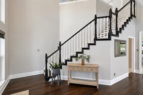 1720 Endicott Drive - Photo 2