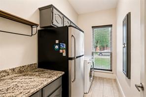 1720 Endicott Drive - Photo 20