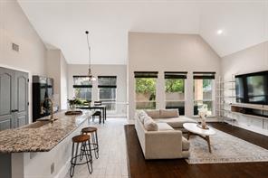 1720 Endicott Drive - Photo 4