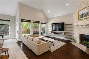 1720 Endicott Drive - Photo 5