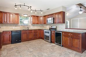 2502 Cranberry Lane - Photo 10