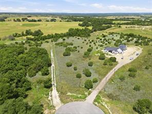 625 Hollow Drive - Photo 3