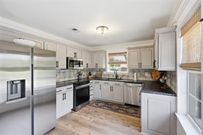 986 Eagles Way - Photo 27