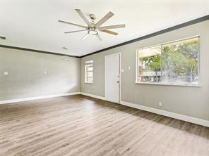 325 Walnut Avenue - Photo 6