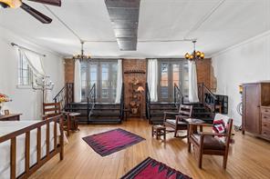 118 W Grand Street - Photo 32