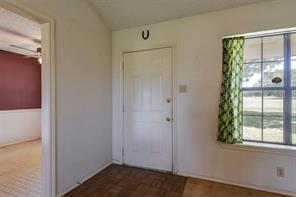301 Vinyard Drive - Photo 4