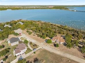 1123 Mallard Pointe Drive - Photo 1