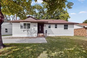 4404 Astor Road - Photo 1
