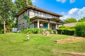 903 4th Street SW - Photo 1