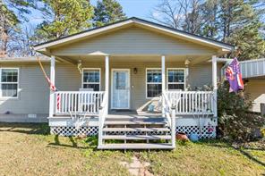 661 Crestwood Drive - Photo 1