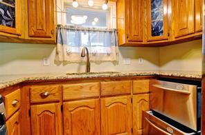 1110 Wade Hampton Street - Photo 13