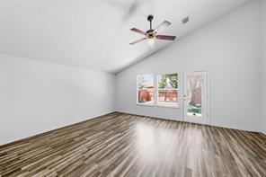 5228 Boxwood Lane - Photo 10
