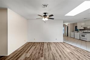 4513 Athens Avenue - Photo 3