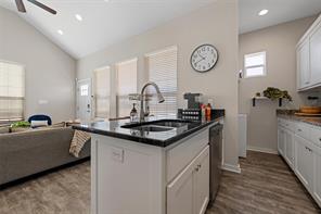 2312 S 12th Street - Photo 10