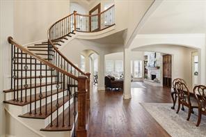 6076 Beacon Hill Drive - Photo 3