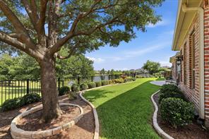 6076 Beacon Hill Drive - Photo 39