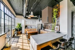 2220 Canton Street - Photo 3