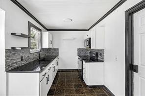 716 Heathcliff Drive - Photo 5