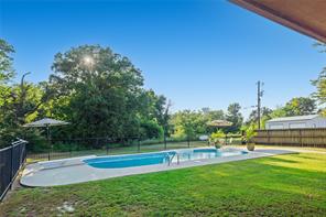 340 County Road 3585 - Photo 9