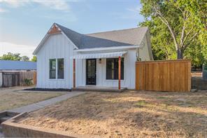 311 Throckmorton - Photo 2