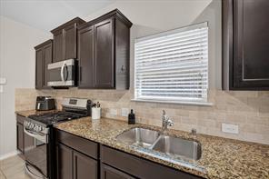 10317 Dimmit Place - Photo 12