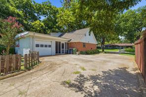 1301 Colonial Court - Photo 39