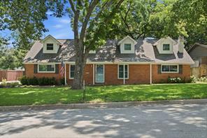 1301 Colonial Court - Photo 4