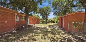 902 S US Highway 281 - Photo 22