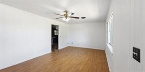 902 S US Highway 281 - Photo 3