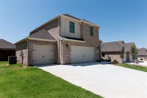 507 Reatta Drive - Photo 1