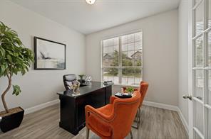 809 Cromwell Drive - Photo 1