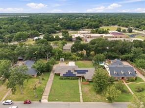 1444 Oaklawn Drive - Photo 1