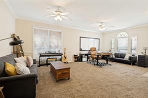 702 Champlain Court - Photo 10