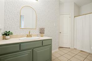 702 Champlain Court - Photo 17