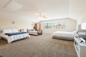 702 Champlain Court - Photo 18