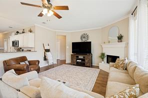 702 Champlain Court - Photo 3