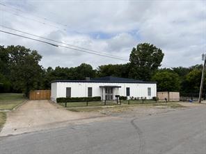 2211 Lamont Avenue - Photo 1