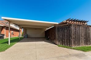 2704 Crooked Creek - Photo 37