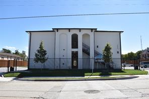 1514 E 15th Street - Photo 3