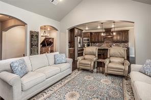 110 E Iriquois Drive - Photo 10