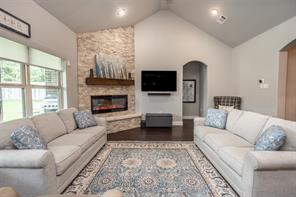 110 E Iriquois Drive - Photo 11