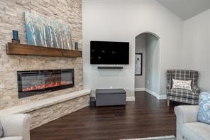 110 E Iriquois Drive - Photo 12