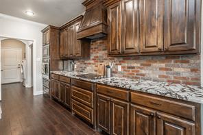 110 E Iriquois Drive - Photo 14