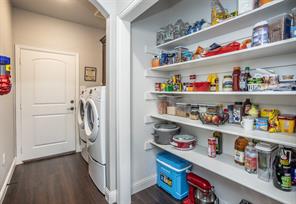 110 E Iriquois Drive - Photo 16