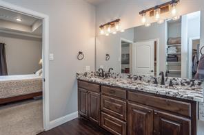 110 E Iriquois Drive - Photo 32