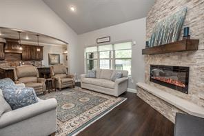 110 E Iriquois Drive - Photo 9