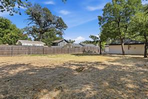 2321 Honeysuckle Avenue - Photo 13