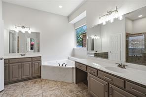 15701 Crown Cove Lane - Photo 18
